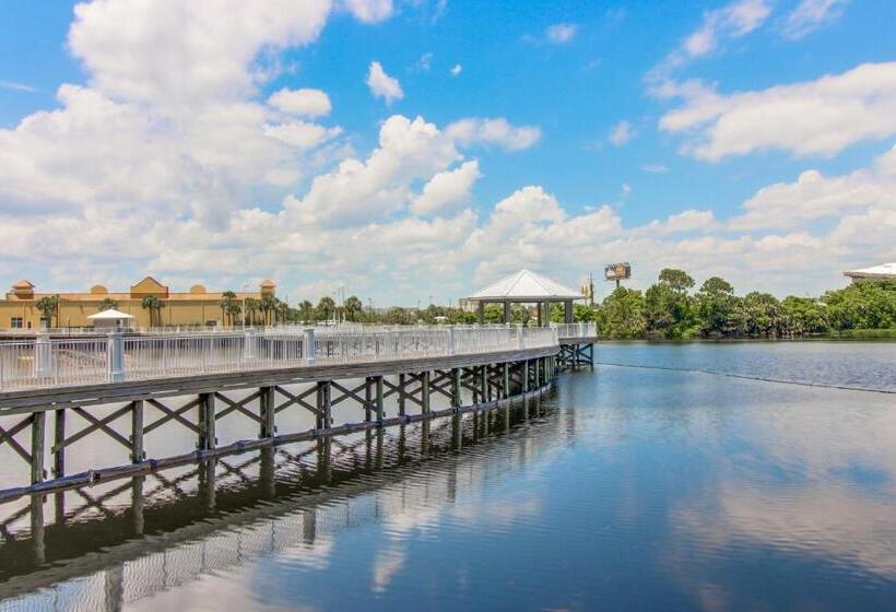 فندق Laketown Wharf 135