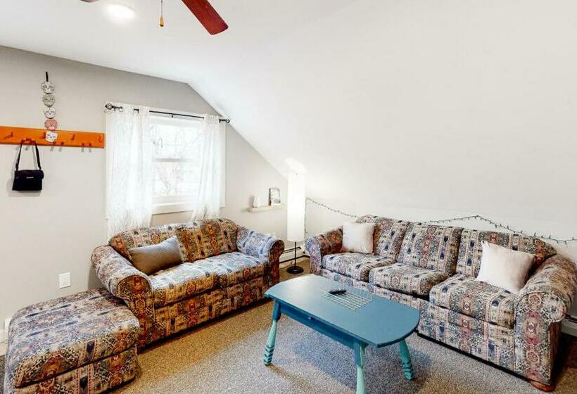 Отель Londonderry Retreat
