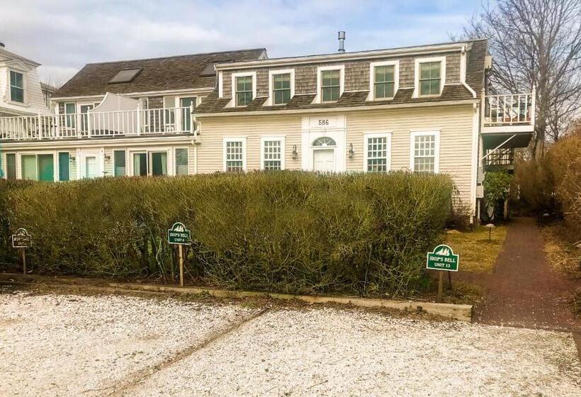 هتل Penthouse On Commercial