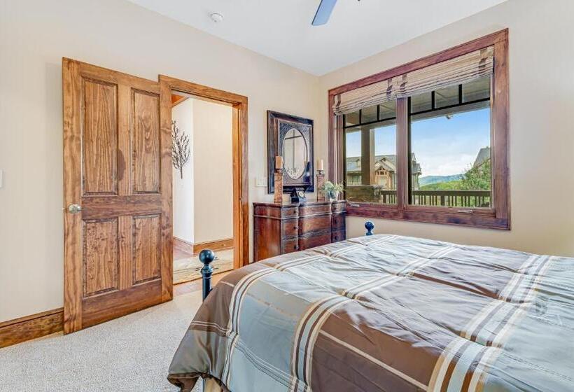 בית מלון כפרי Red Tail Summit