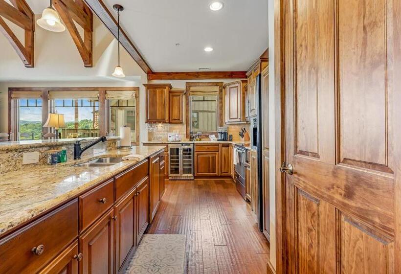 בית מלון כפרי Red Tail Summit