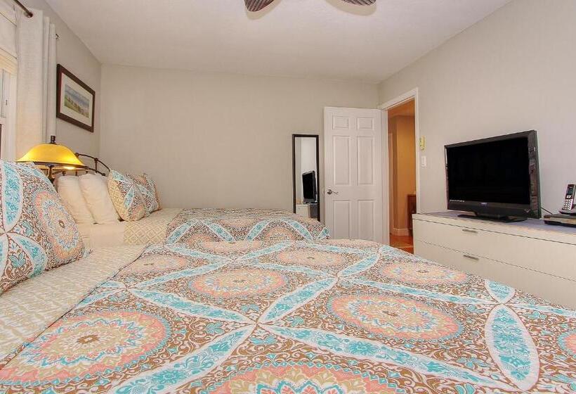 فندق Sea Breeze 702