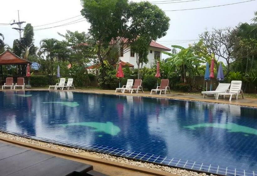 هتل Chawenglakeviewcondo