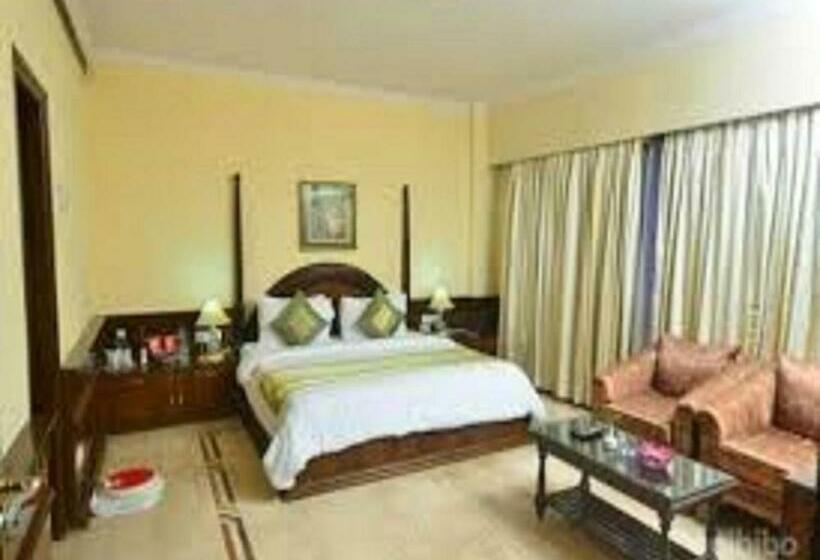 فندق Glory Grand, Rajgir