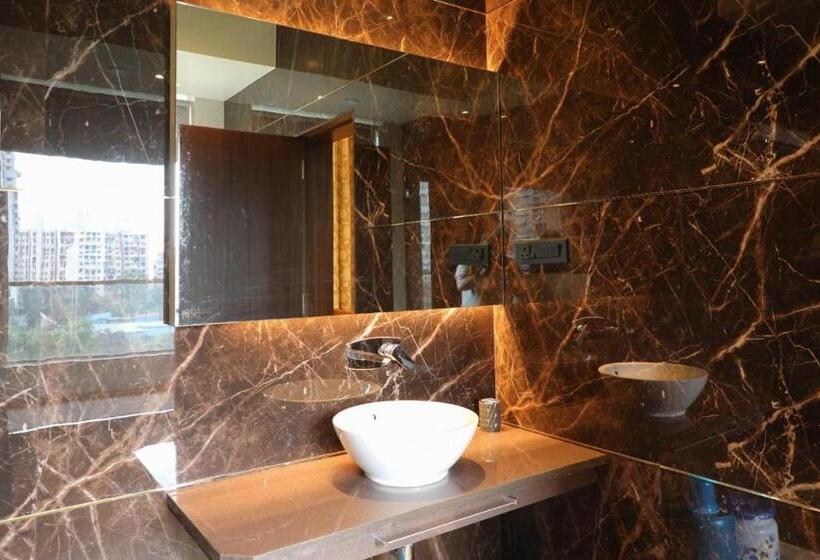 فندق Gurudev Grand