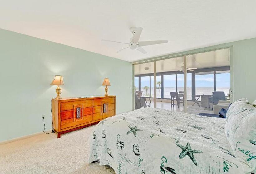 בית מלון כפרי South Shore Sunset