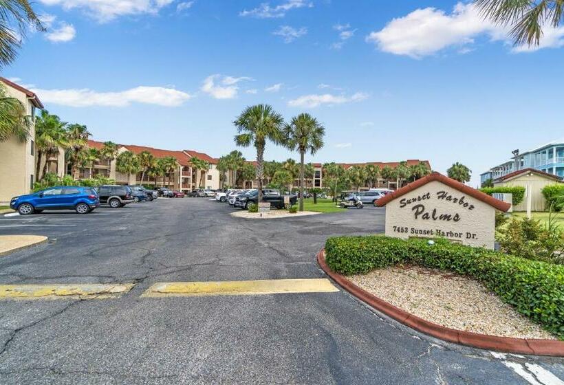 בית מלון כפרי Sunset Harbor Palms 1 311