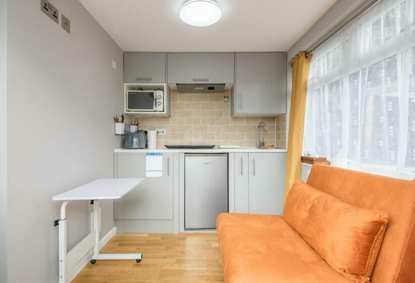 펜션 Pass The Keys Beautiful Self Contained Garden Annex