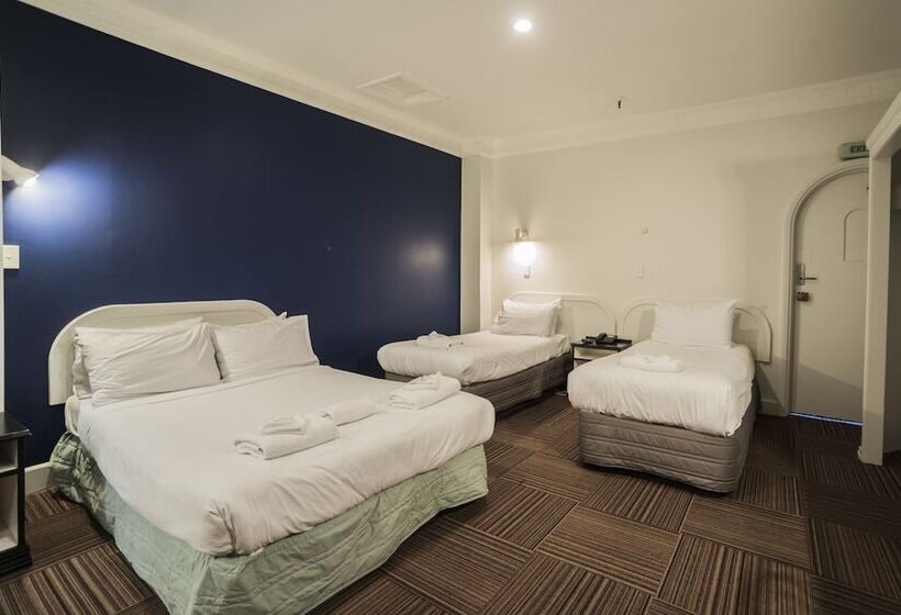 هتل Albion Of Auckland