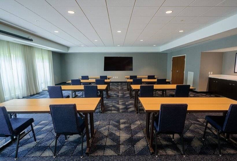 ホテル Courtyard By Marriott Wilkes Barre Arena