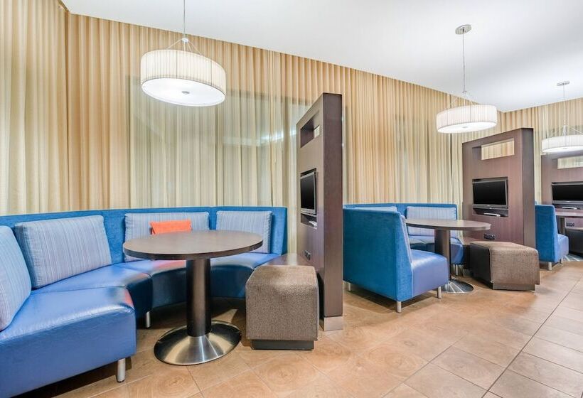 ホテル Courtyard By Marriott Wilkes Barre Arena