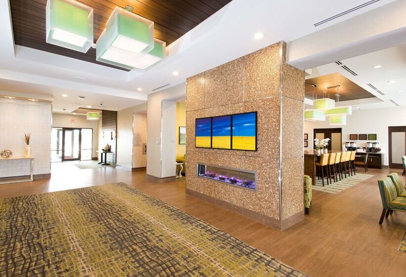 فندق Hampton Inn By Hilton Lloydminster