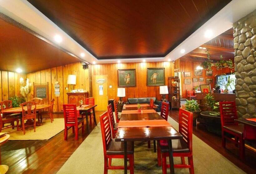 فندق Mountain Lodge