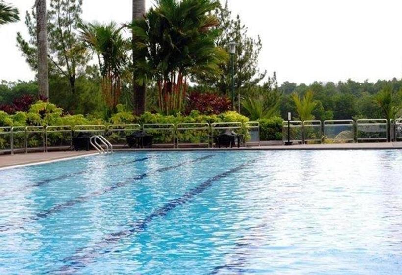 هتل Nilai Springs Resort