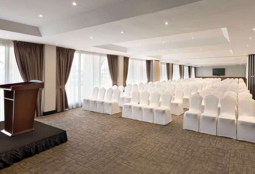 فندق Ramada Resort By Wyndham Dar Es Salaam