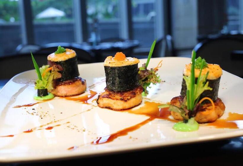 هتل The Grove Suites By Grand Aston