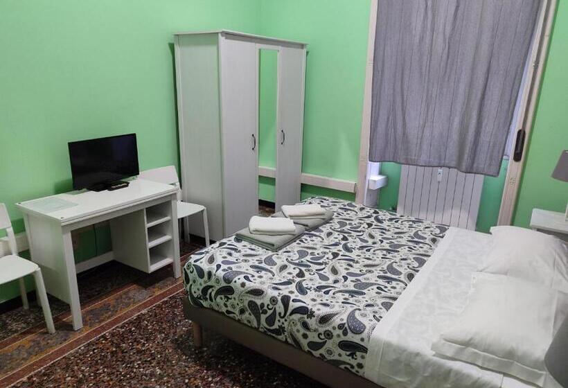 پانسیون Albergo Locanda Alambra