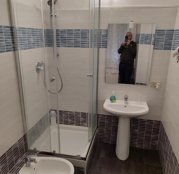 پانسیون Albergo Locanda Alambra