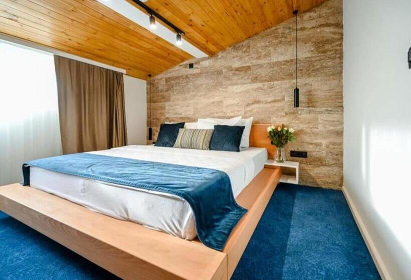 هتل Borovi Forest Resort & Spa