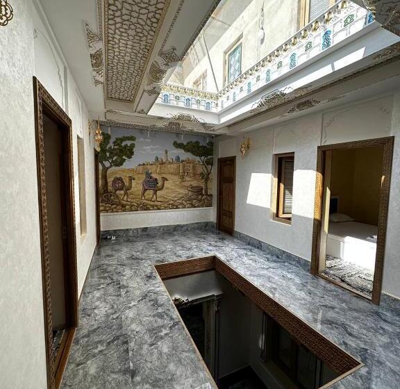 فندق Farnoz