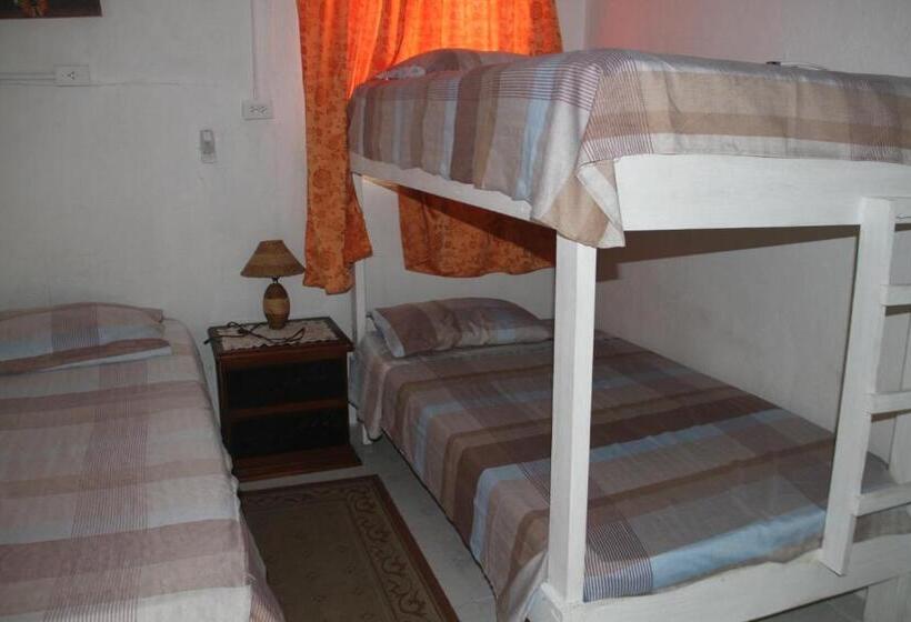 بنسيون Green Sea Inn San Luis