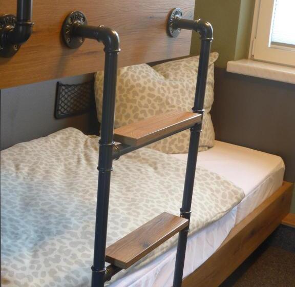 ペンション Gästezimmer In Einer Ferienwohnung Thiele In Roßwein