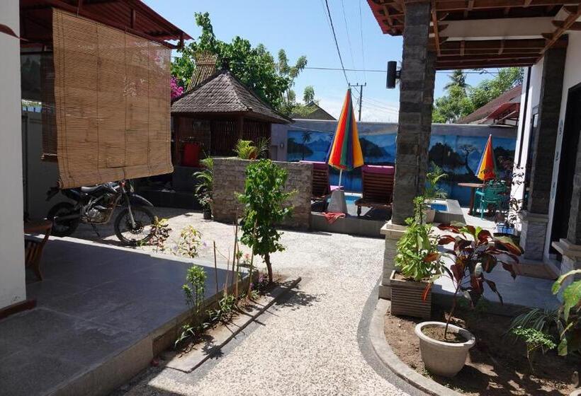 تختخواب و صبحانه Wave House Gerupuk South Lombok