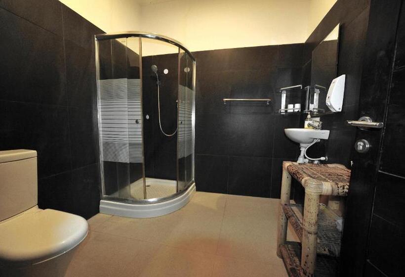 تختخواب و صبحانه Wave House Gerupuk South Lombok