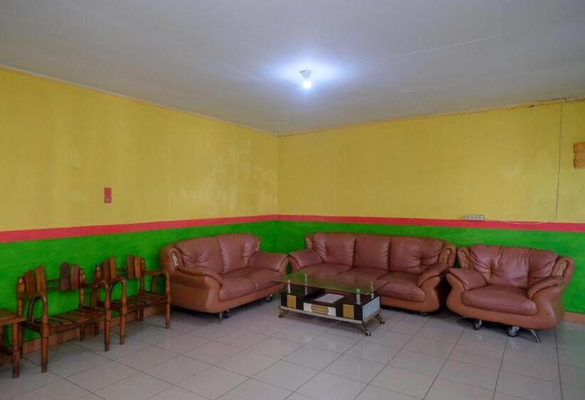 هتل Reddoorz Near Pelabuhan Nusantara Parepare