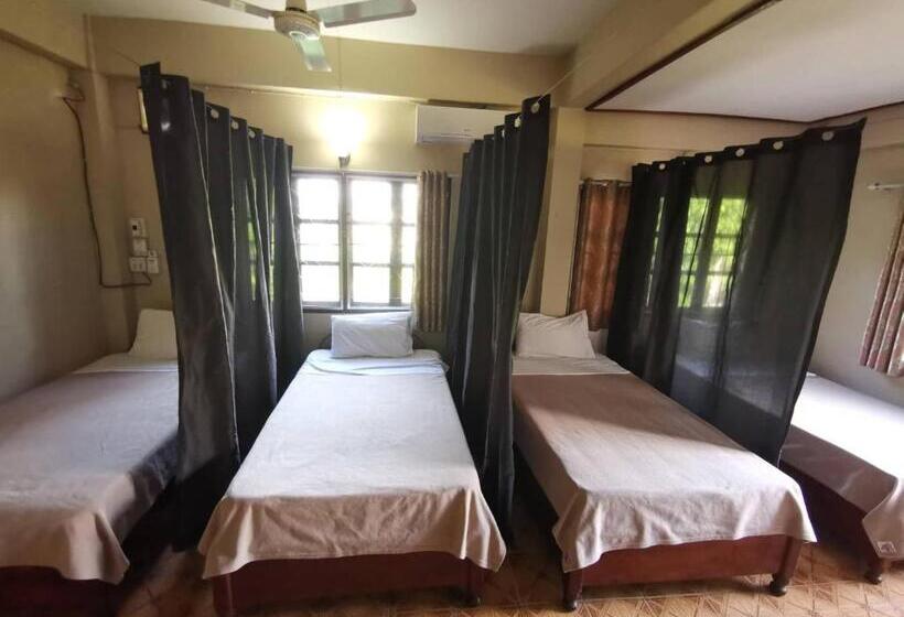 پانسیون Manilath Guesthouse