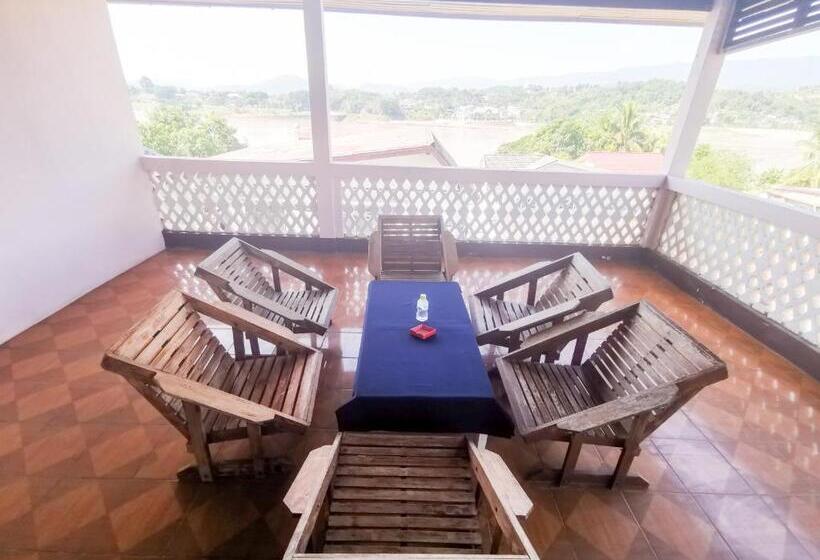 پانسیون Manilath Guesthouse