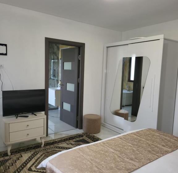 بنسيون Soimii Bucovinei Residence