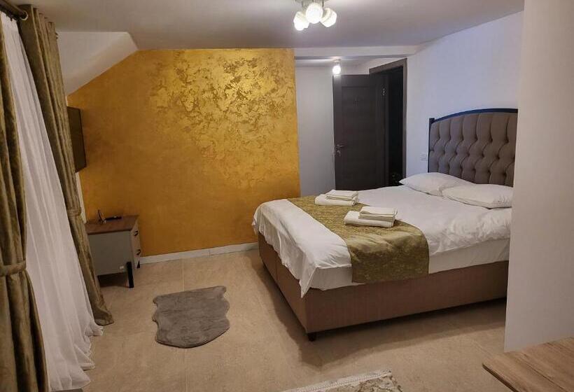 بنسيون Soimii Bucovinei Residence