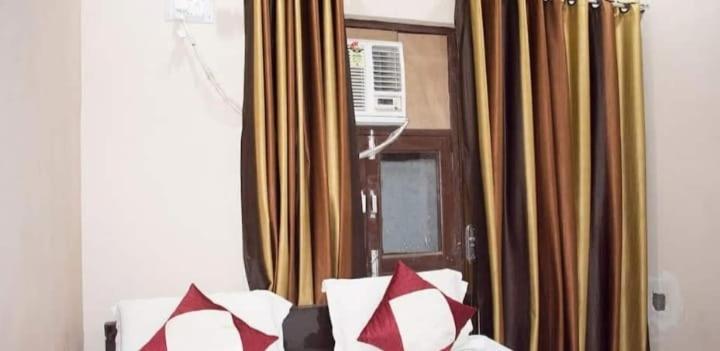 هتل Ganga Guest House By Wb Inn