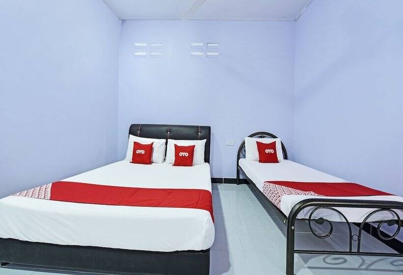 هتل Oyo 90660 Rayyans Roomstay