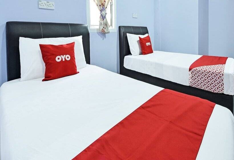 هتل Oyo 90660 Rayyans Roomstay