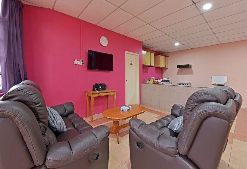 בית מלון כפרי Oyo 90672 De Paradise Turtle