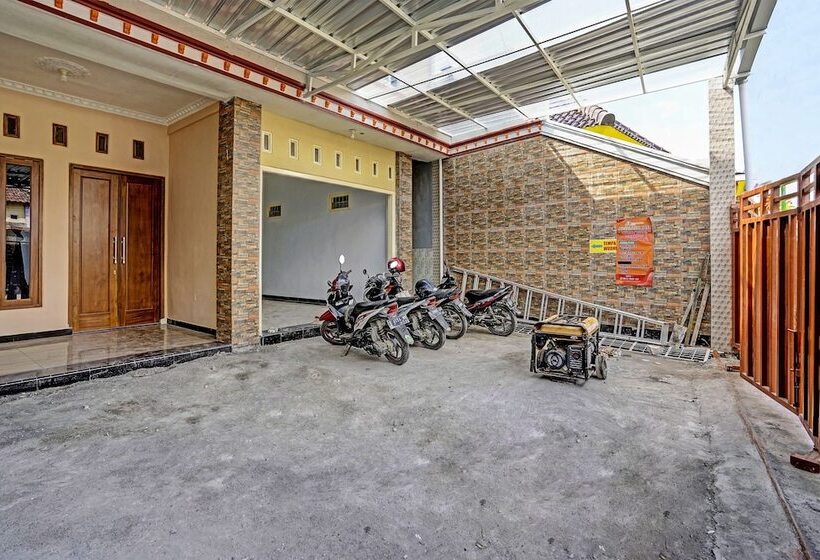 فندق Oyo 91848 Kost Assalaam Syariah