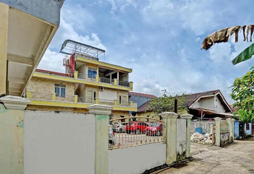 فندق Oyo 91873 Nugraha Kost