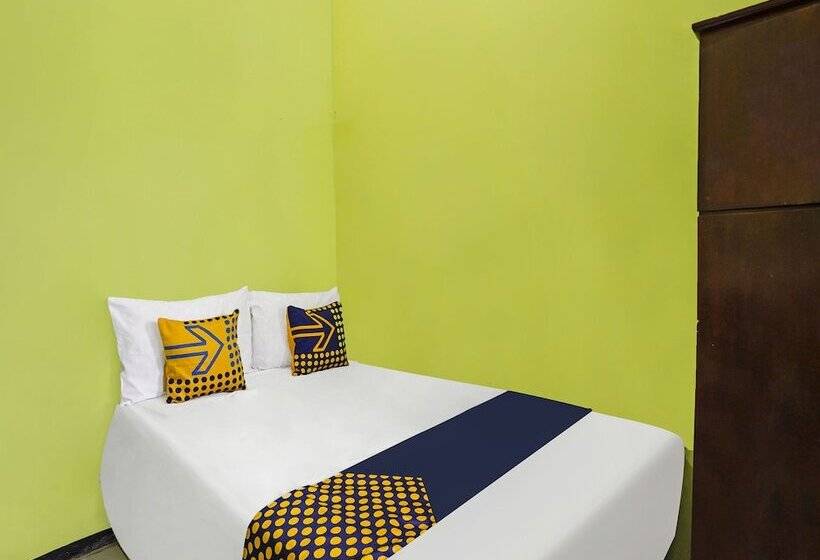 בית מלון כפרי Spot On 91869 Insan Mulia Kost Syariah