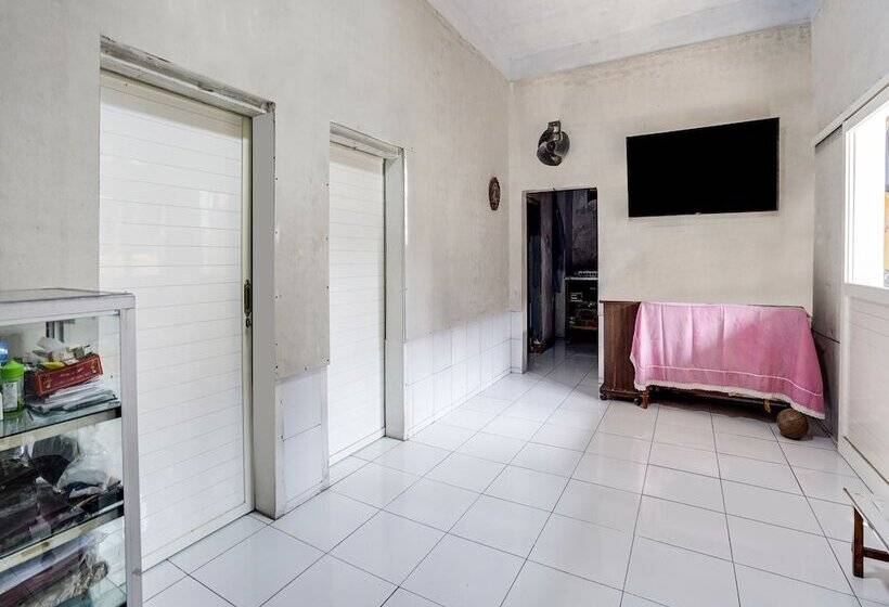 هتل Spot On 91883 Kost 2 Putra Syariah