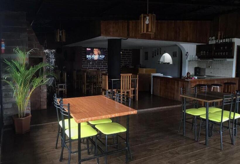 هاستل Hostería La Cabaña