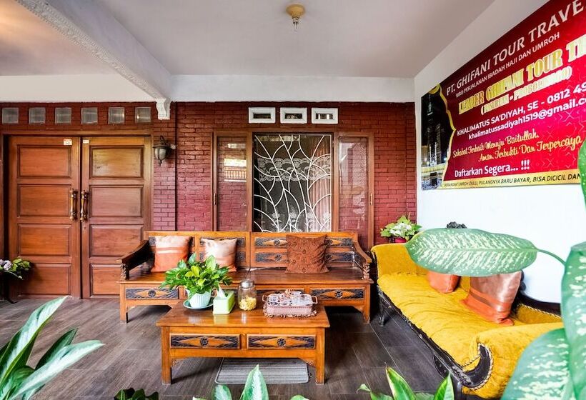 هتل Tutus Homestay Syariah Redpartner