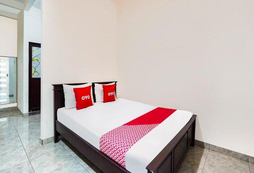 هتل Tutus Homestay Syariah Redpartner