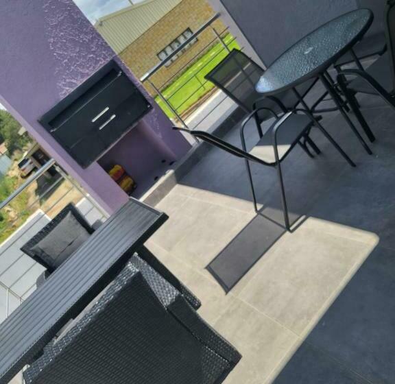 פנסיון Domsa Lapeng Guesthouse