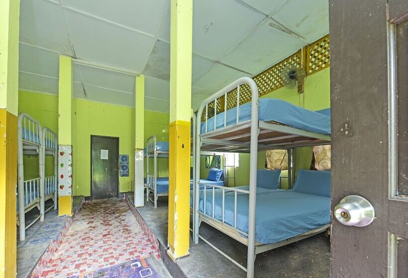 فندق Oyo 90657 D Ambang Resort