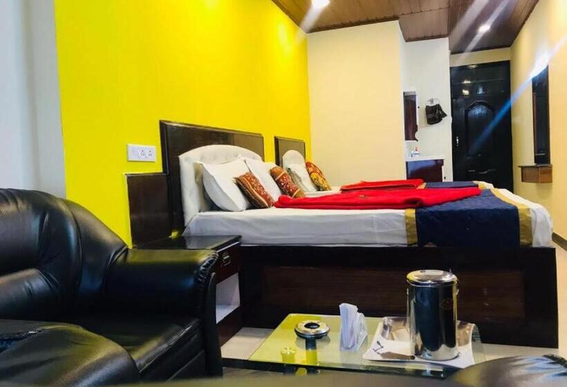 پانسیون Mystique Inn Ooty