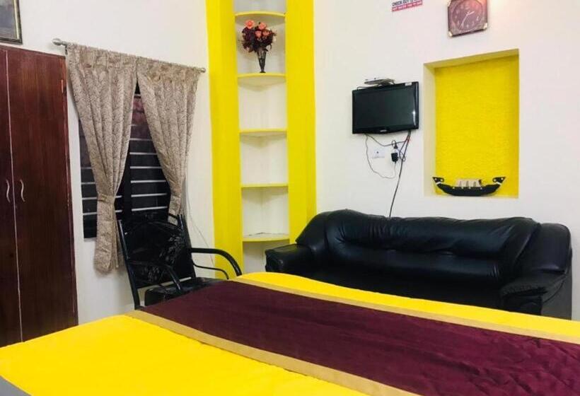 پانسیون Mystique Inn Ooty