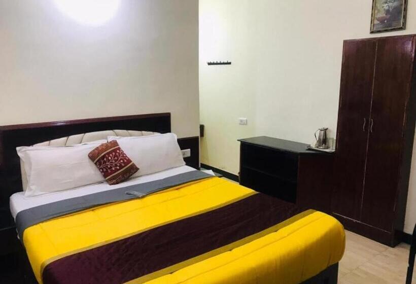 پانسیون Mystique Inn Ooty