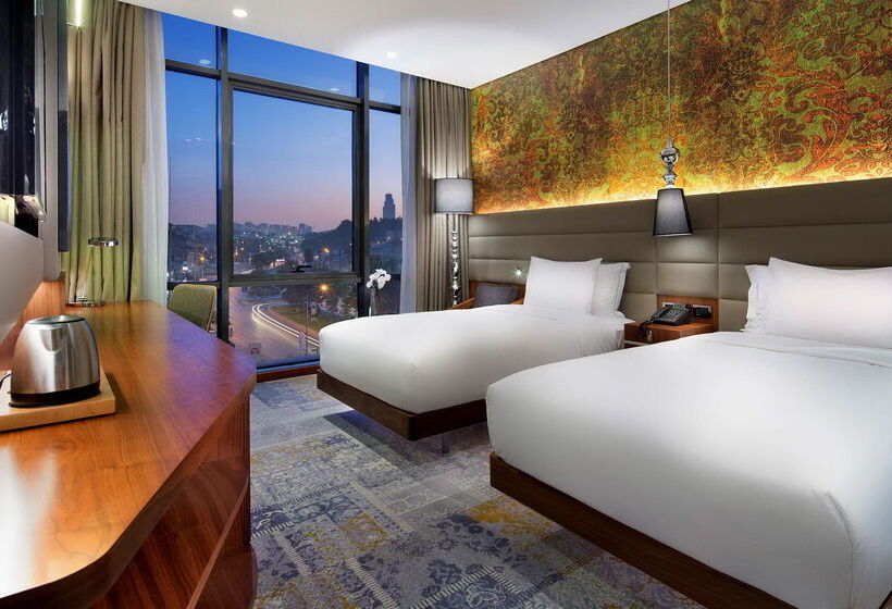 Doubletree By Hilton Hotel Istanbul   Piyalepasa